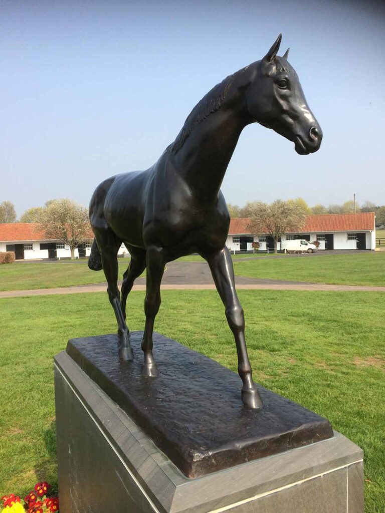 Mill Reef Statue at Newmarket